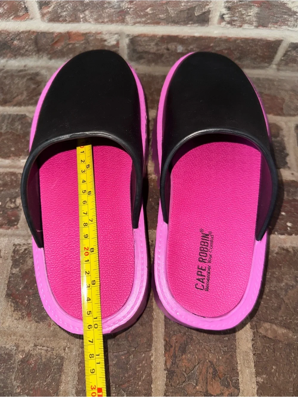Cape Robbin Hafi Two-Tone Black & Pink Chunky Platform Lug Sole Mules Clogs 10